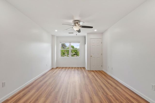 75 Walnut St 302, Peabody, MA 01960