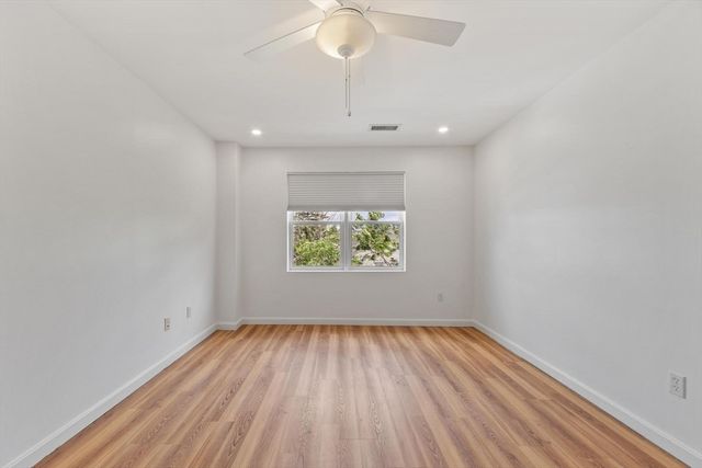 75 Walnut St 302, Peabody, MA 01960