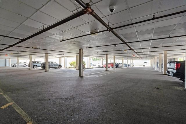 75 Walnut St 302, Peabody, MA 01960