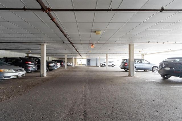 75 Walnut St 302, Peabody, MA 01960