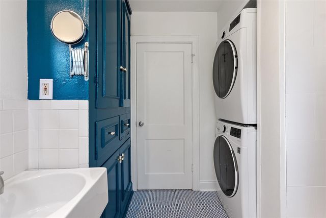 1410 Sanchez ST, Austin, TX 78702