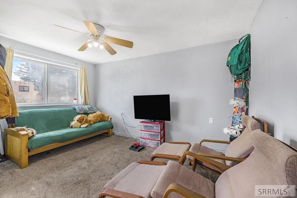 Image 4 of property listing at 267 Pine Street, Shelley, ID 83274