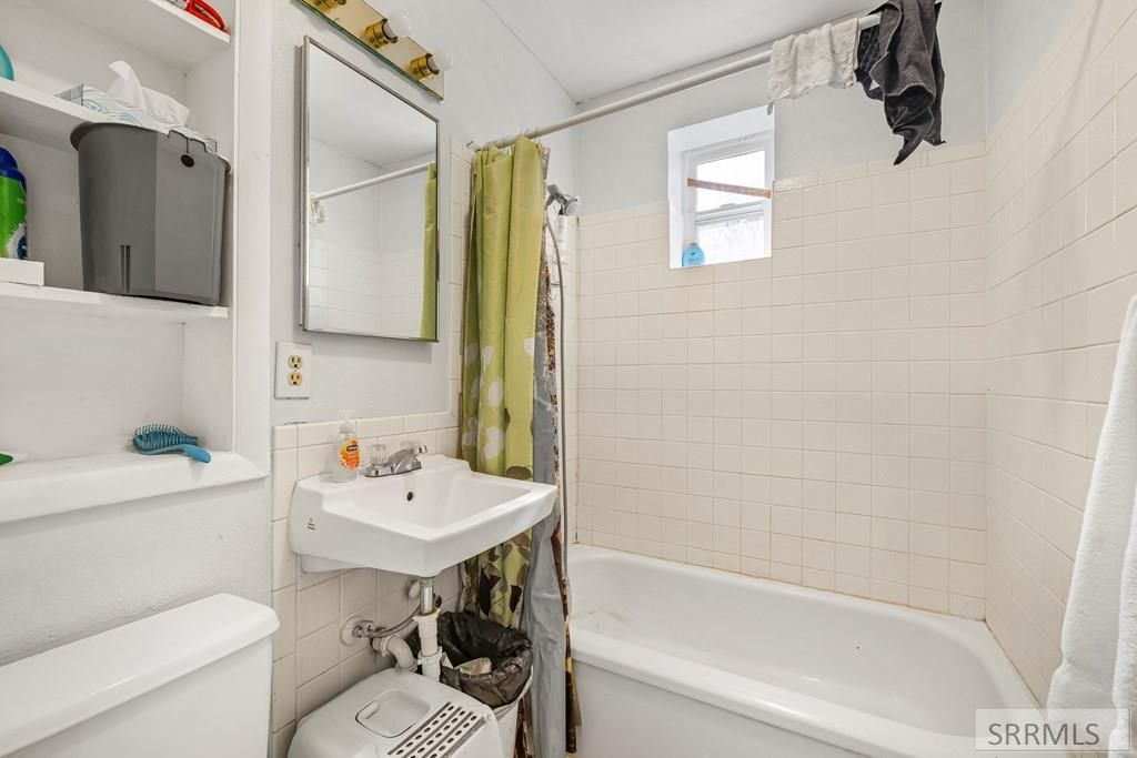 Image 8 of property listing at 267 Pine Street, Shelley, ID 83274