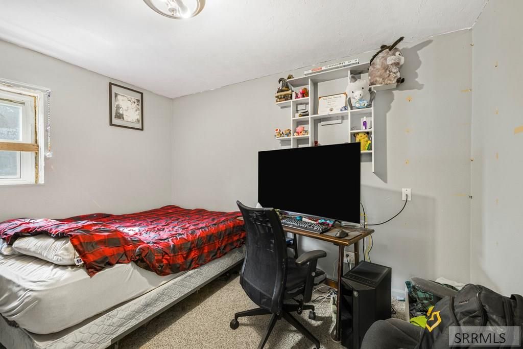 Image 9 of property listing at 267 Pine Street, Shelley, ID 83274