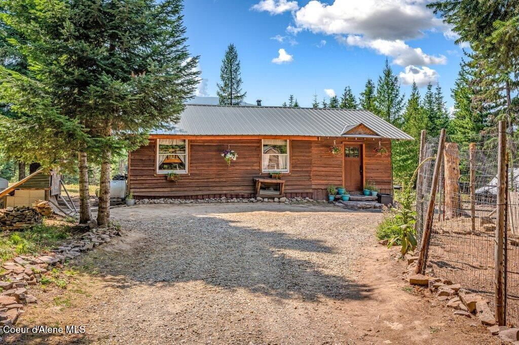 388 Trillium LN, Moyie Springs, ID 83845 photo 1
