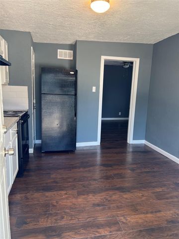 6623 Avenue S, Houston, TX 77011