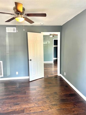6623 Avenue S, Houston, TX 77011