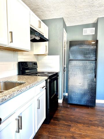 6623 Avenue S, Houston, TX 77011