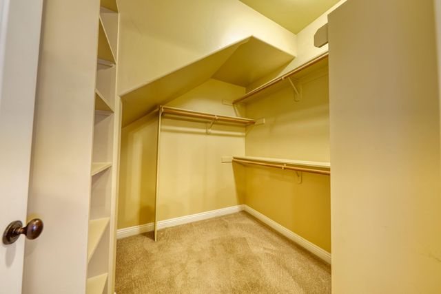 24281 Jacaranda Drive, Tehachapi, CA 93561