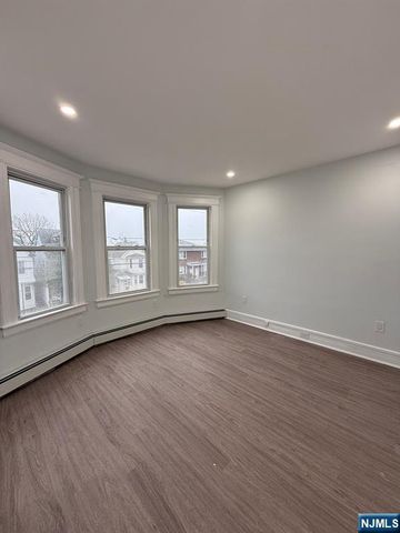 407 Elm Street House, Kearny, NJ 07032