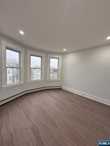 407 Elm Street House, Kearny, NJ 07032