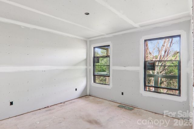 140 N Main Street 1, Mars Hill, NC 28754