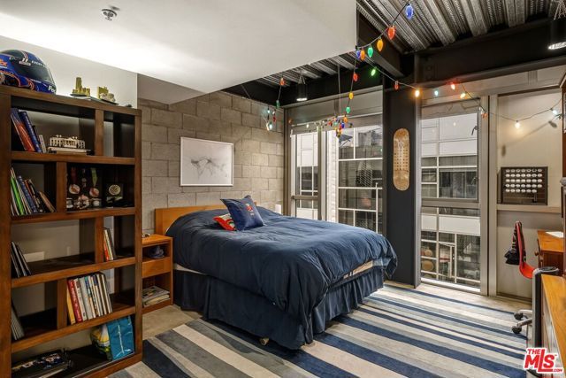 3240 Casitas Avenue, Los Angeles, CA 90039