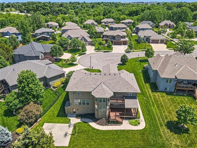 8440 Brunswick Street, Lenexa, KS 66227