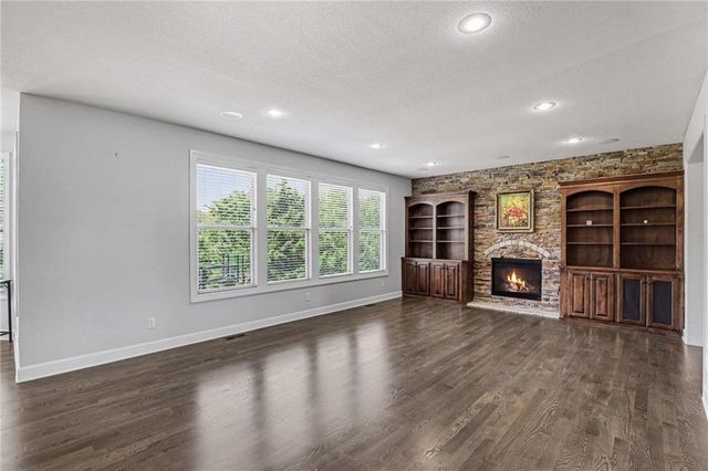 8440 Brunswick Street, Lenexa, KS 66227