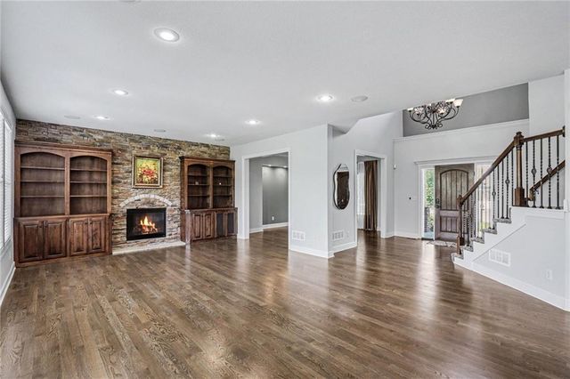 8440 Brunswick Street, Lenexa, KS 66227