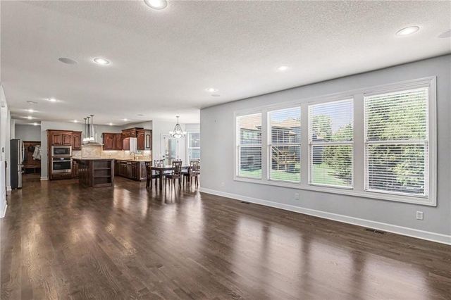 8440 Brunswick Street, Lenexa, KS 66227