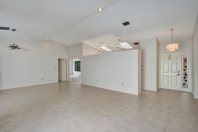 2395 NW 15th Street, Delray Beach, FL 33445