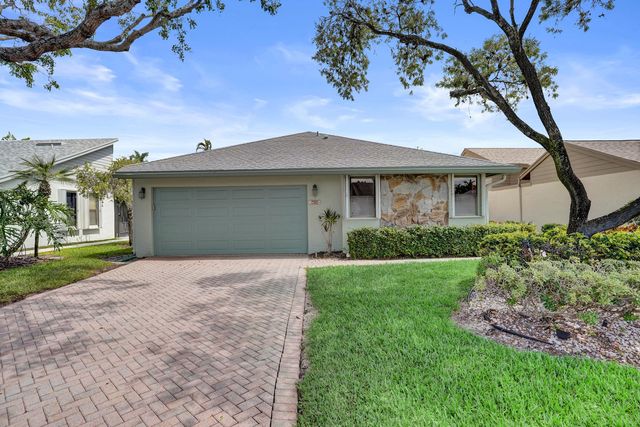 2395 NW 15th Street, Delray Beach, FL 33445