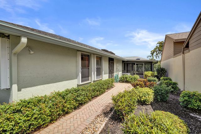 2395 NW 15th Street, Delray Beach, FL 33445