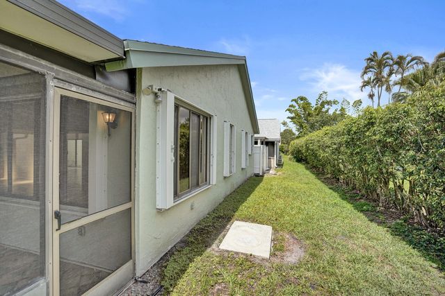 2395 NW 15th Street, Delray Beach, FL 33445