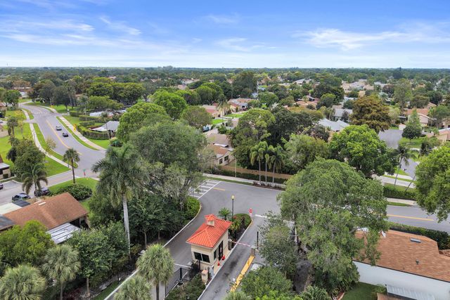 2395 NW 15th Street, Delray Beach, FL 33445