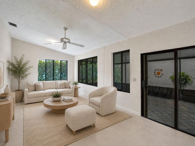 2395 NW 15th Street, Delray Beach, FL 33445