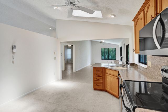 2395 NW 15th Street, Delray Beach, FL 33445