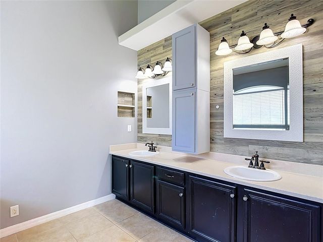 4736 POINTE O WOODS DRIVE, Wesley Chapel, FL 33543