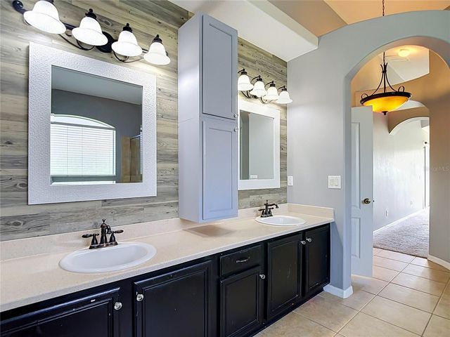 4736 POINTE O WOODS DRIVE, Wesley Chapel, FL 33543