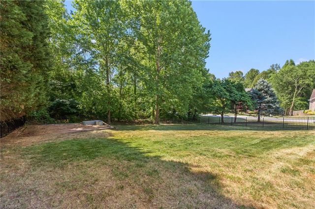 7900 Mccreedy Drive, Oak Ridge, NC 27310