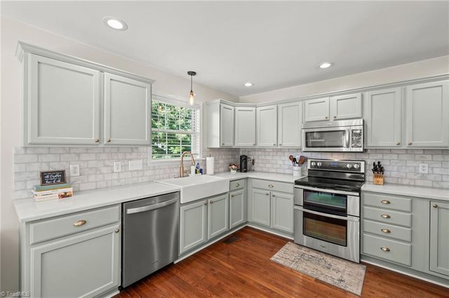 7900 Mccreedy Drive, Oak Ridge, NC 27310