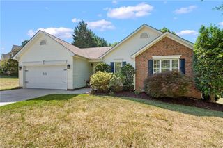 7900 Mccreedy Drive, Oak Ridge, NC 27310