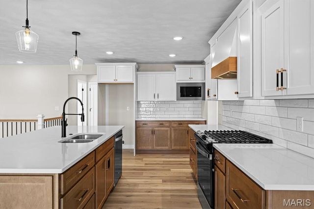 1228 Ole Town Bridge Drive, O'fallon, IL 62269