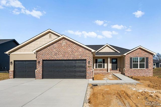 1228 Ole Town Bridge Drive, O'fallon, IL 62269