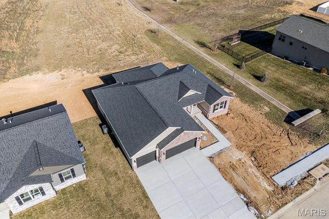 1228 Ole Town Bridge Drive, O'fallon, IL 62269