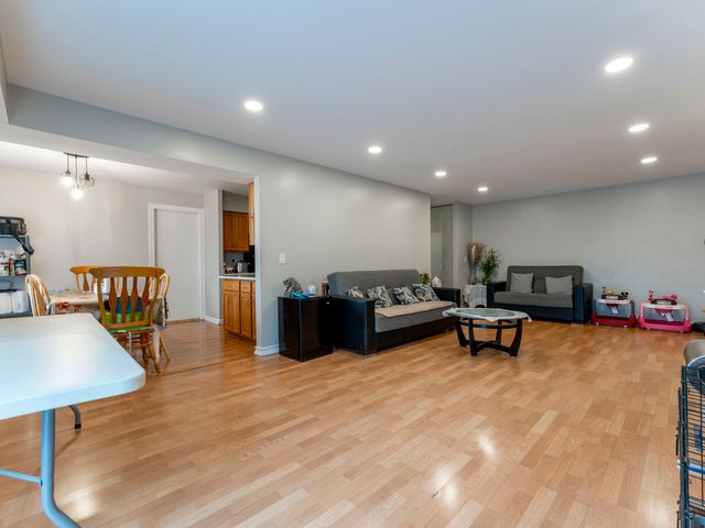 1132 E Randville Drive 2H, Palatine, IL 60074