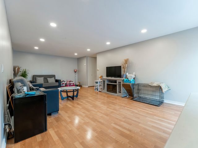 1132 E Randville Drive 2H, Palatine, IL 60074