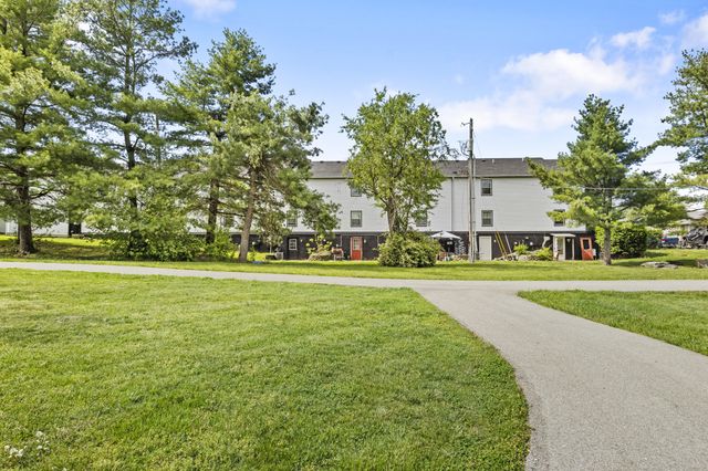 166-180 Heritage Drive, Nicholasville, KY 40356