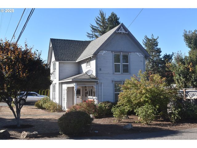 243 N LANE St, Cottage Grove, OR 97424