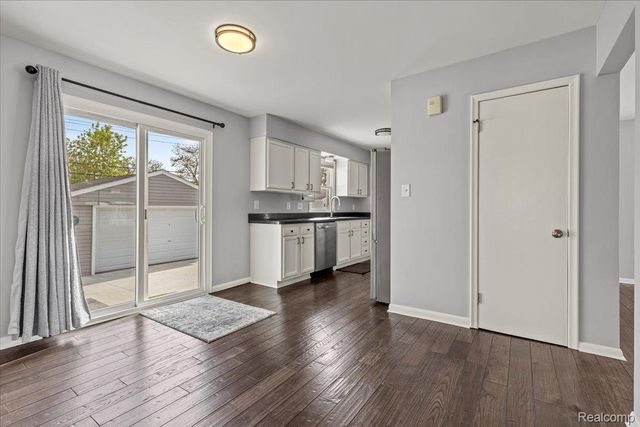 1016 Amelia Avenue, Royal Oak, MI 48073