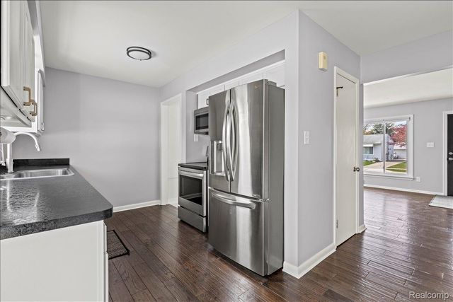 1016 Amelia Avenue, Royal Oak, MI 48073