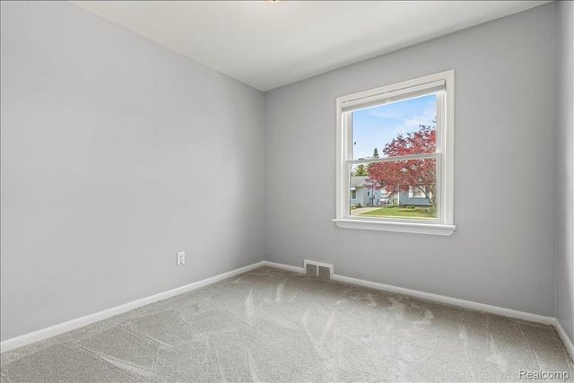 1016 Amelia Avenue, Royal Oak, MI 48073