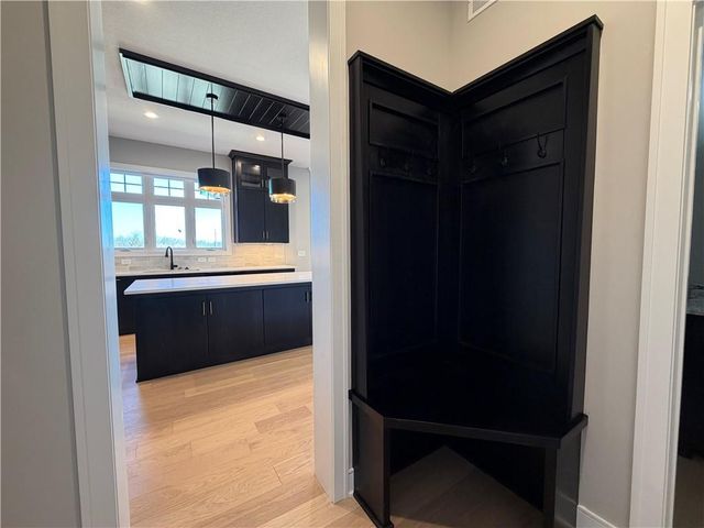 22364 W 90th Terrace, Lenexa, KS 66227