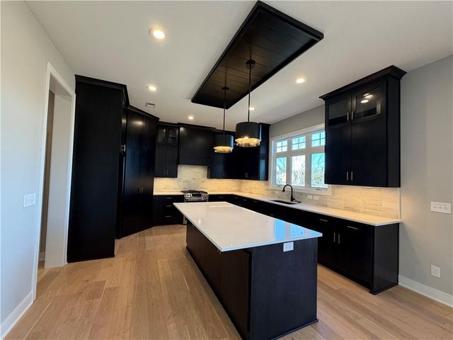 22364 W 90th Terrace, Lenexa, KS 66227