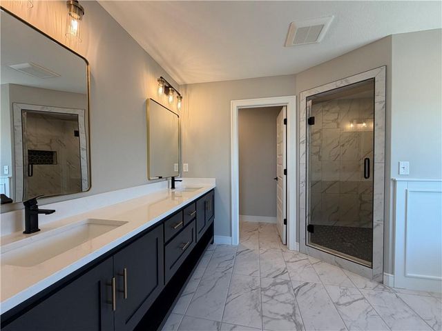 22364 W 90th Terrace, Lenexa, KS 66227