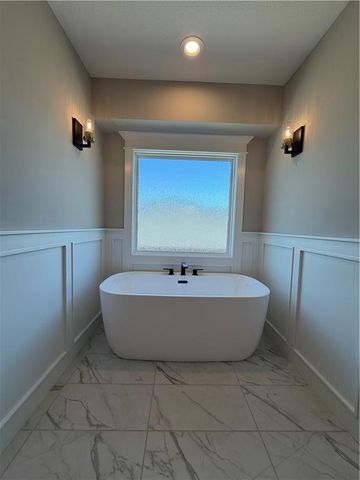 22364 W 90th Terrace, Lenexa, KS 66227