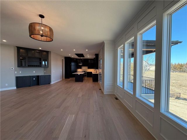 22364 W 90th Terrace, Lenexa, KS 66227