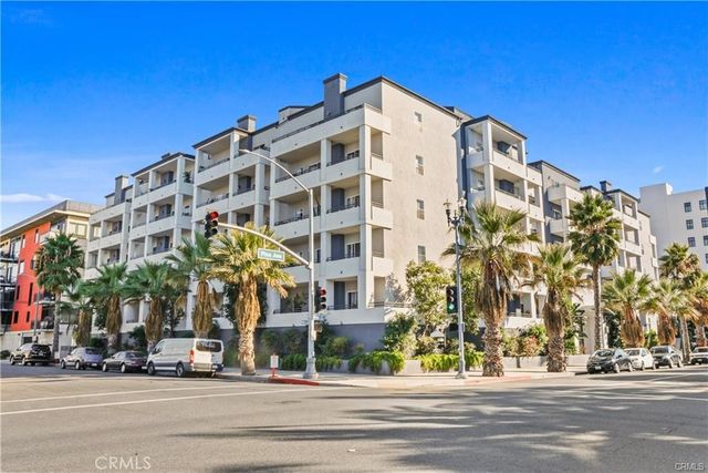 838 Pine Avenue 307, Long Beach, CA 90813