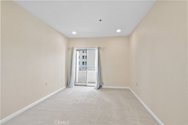 838 Pine Avenue 307, Long Beach, CA 90813